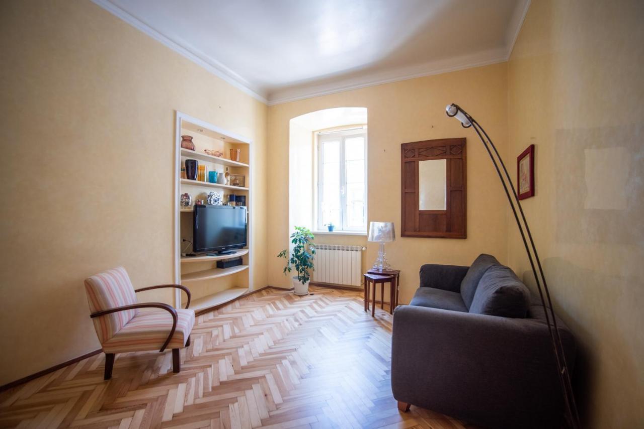Art & History - New - Modern Classic Apartment Triest Zewnętrze zdjęcie
